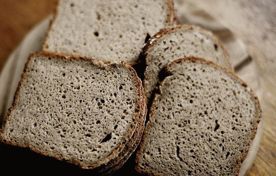 Pan de centeno refinado genérico Pan de centeno refinado genérico