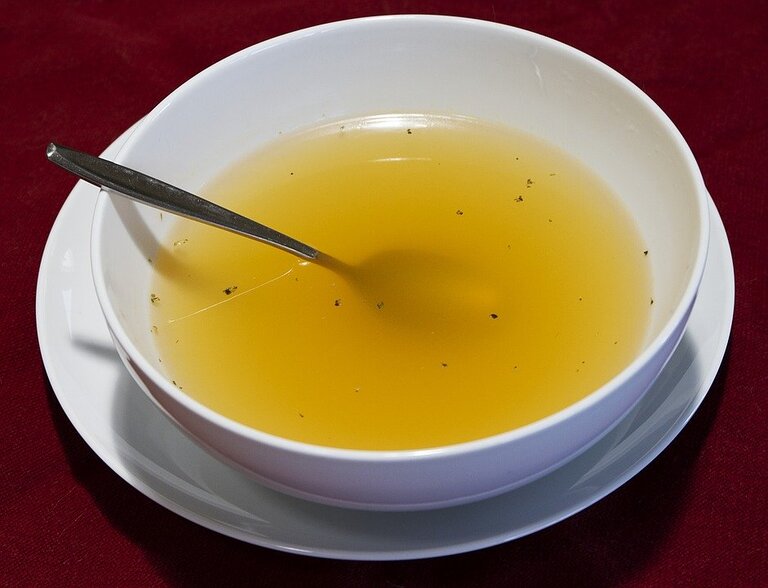 Caldo de pollo
