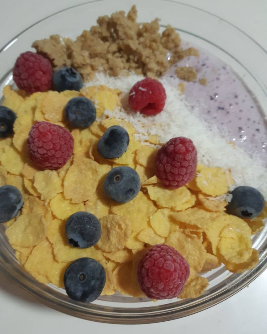 Cereales con batido de frutas Cereales con batido de frutas