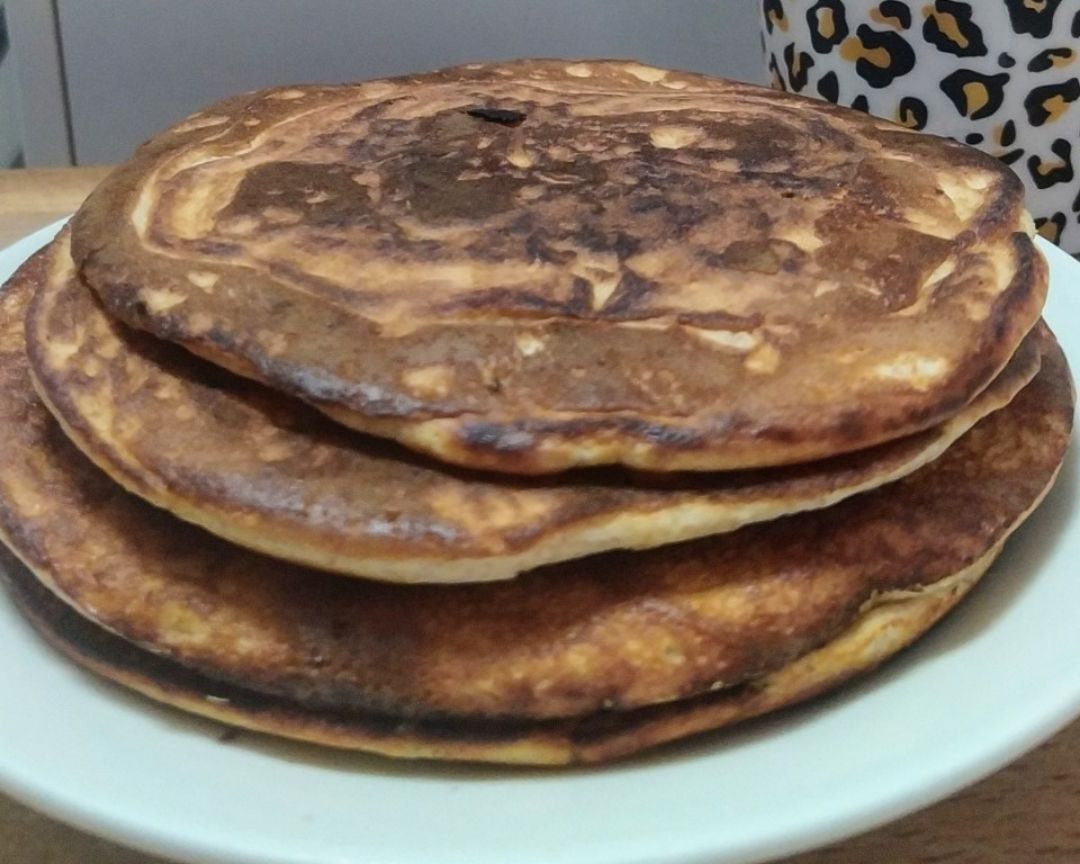 Tortitas de espelta integral y yogur griego Tortitas de espelta integral y yogur griego