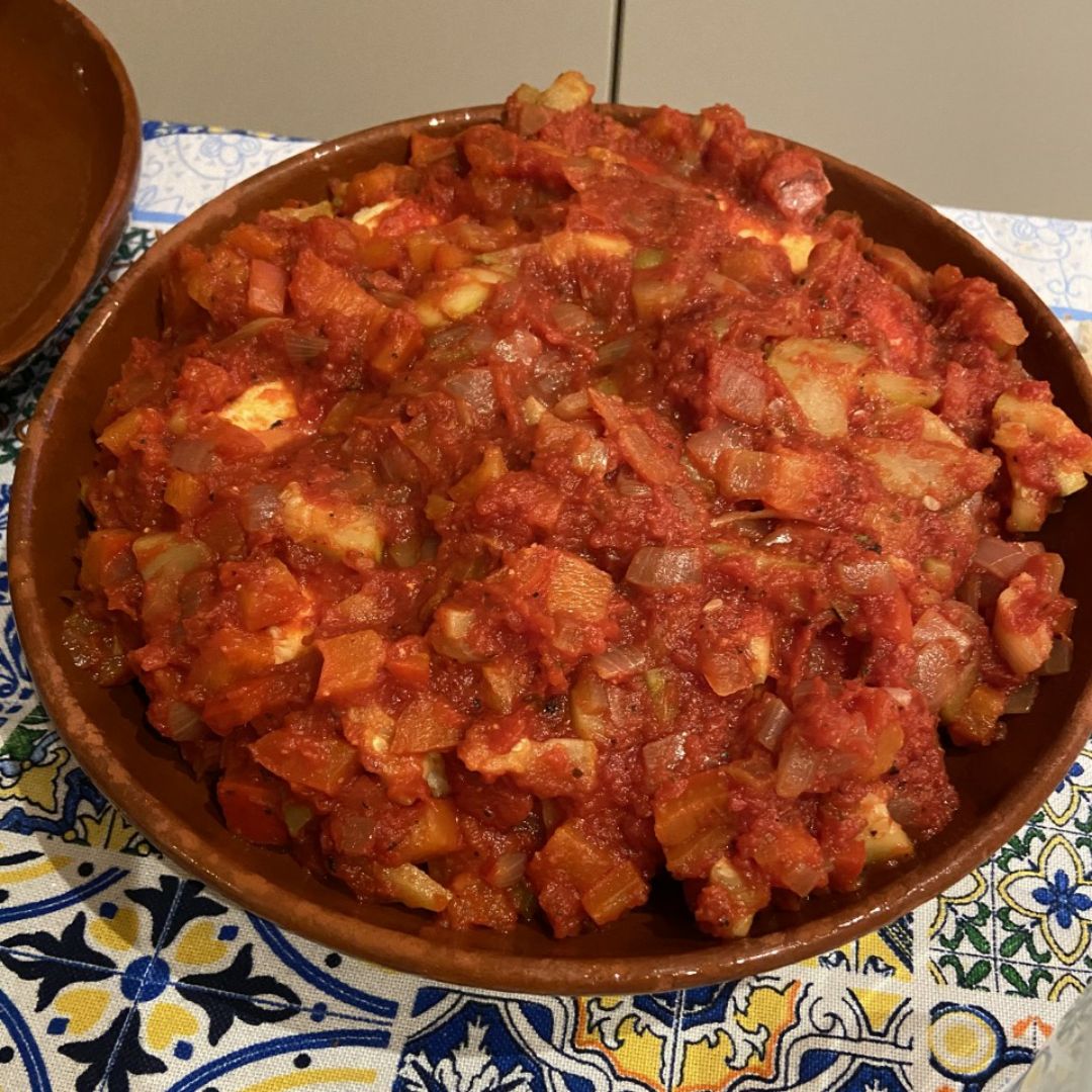 Tortilla de patata encapotada guisadaStep 0