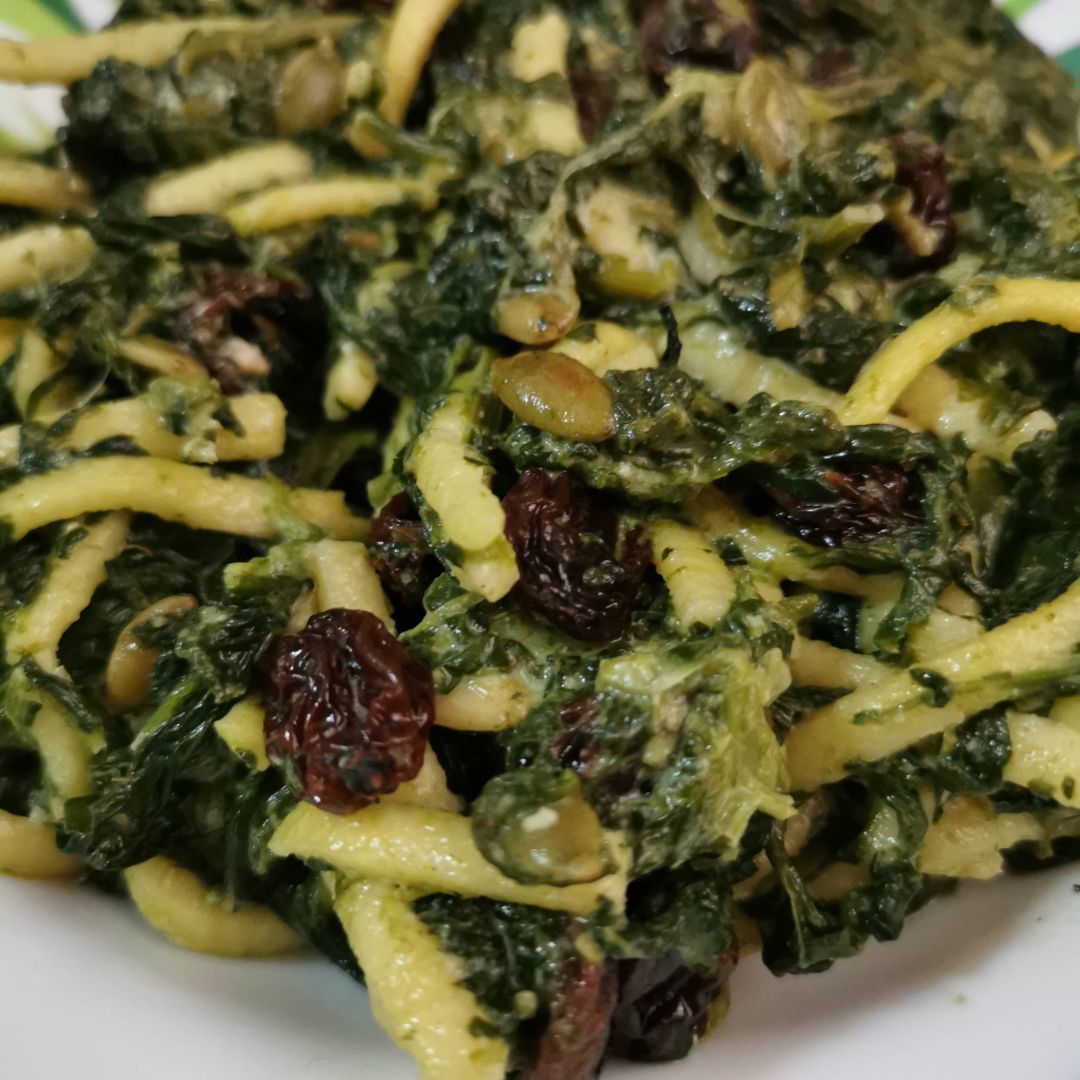 Pasta con espinacas a la crema de queso de cabra 