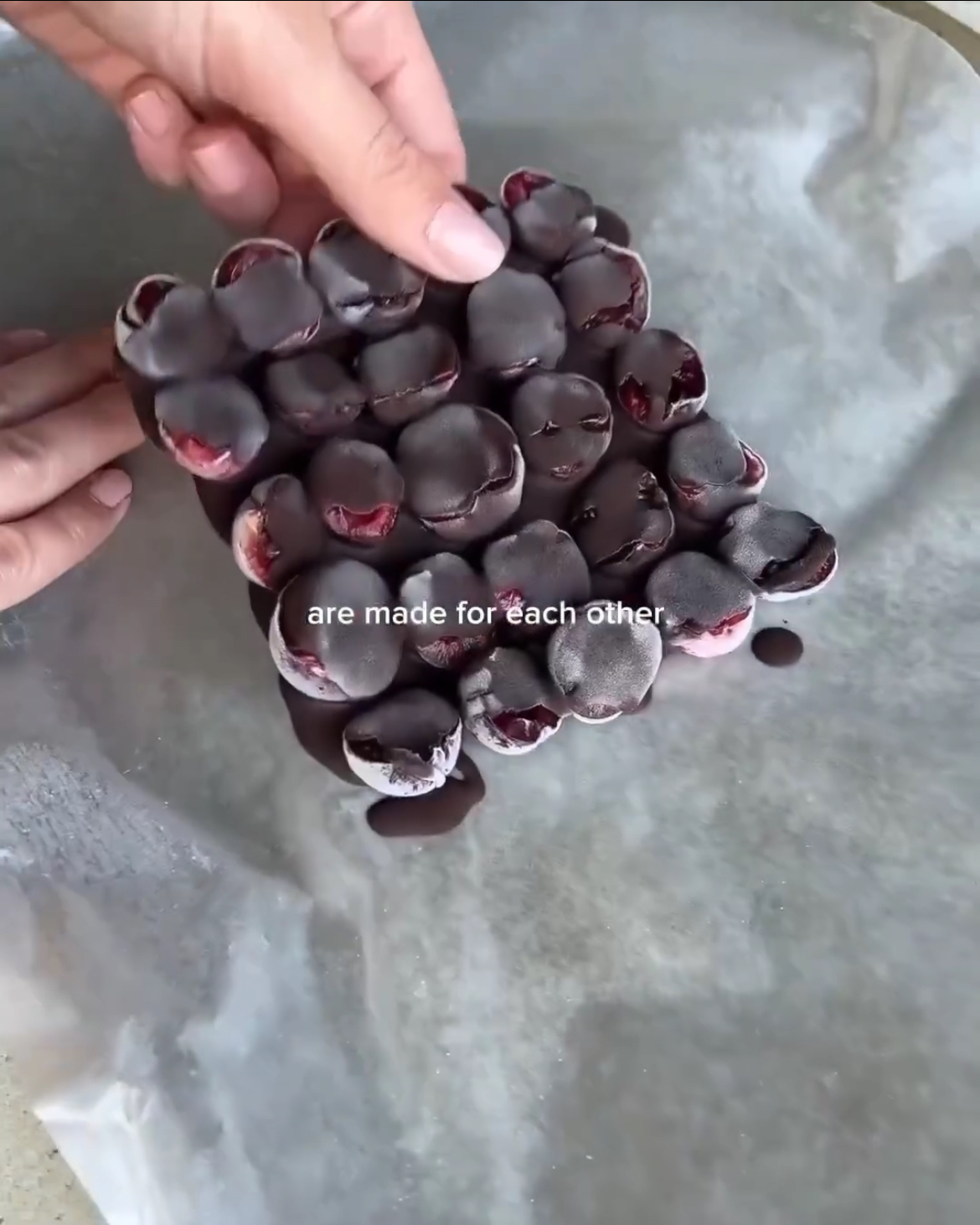 Chocolate con cerezas Paso 4 Chocolate con cerezas Paso 4
