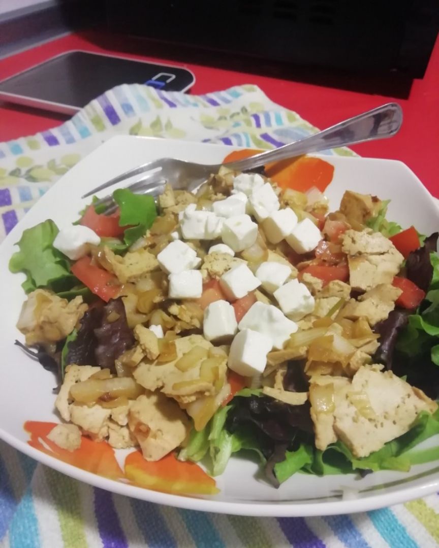 Ensalada con tofu 