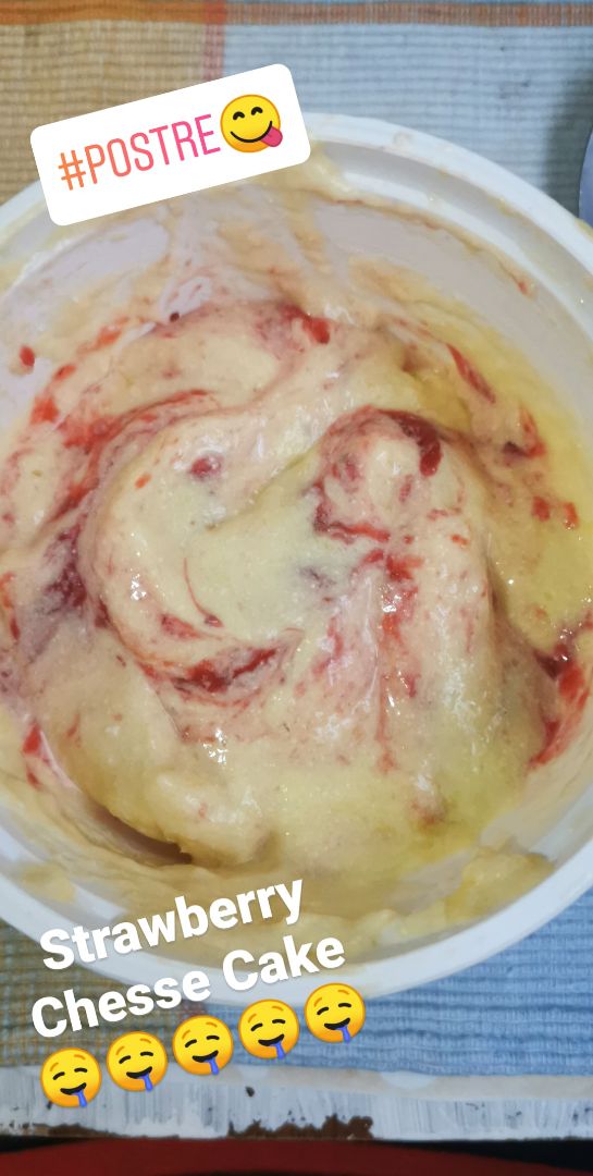 Strawberry Chesse ice cream 