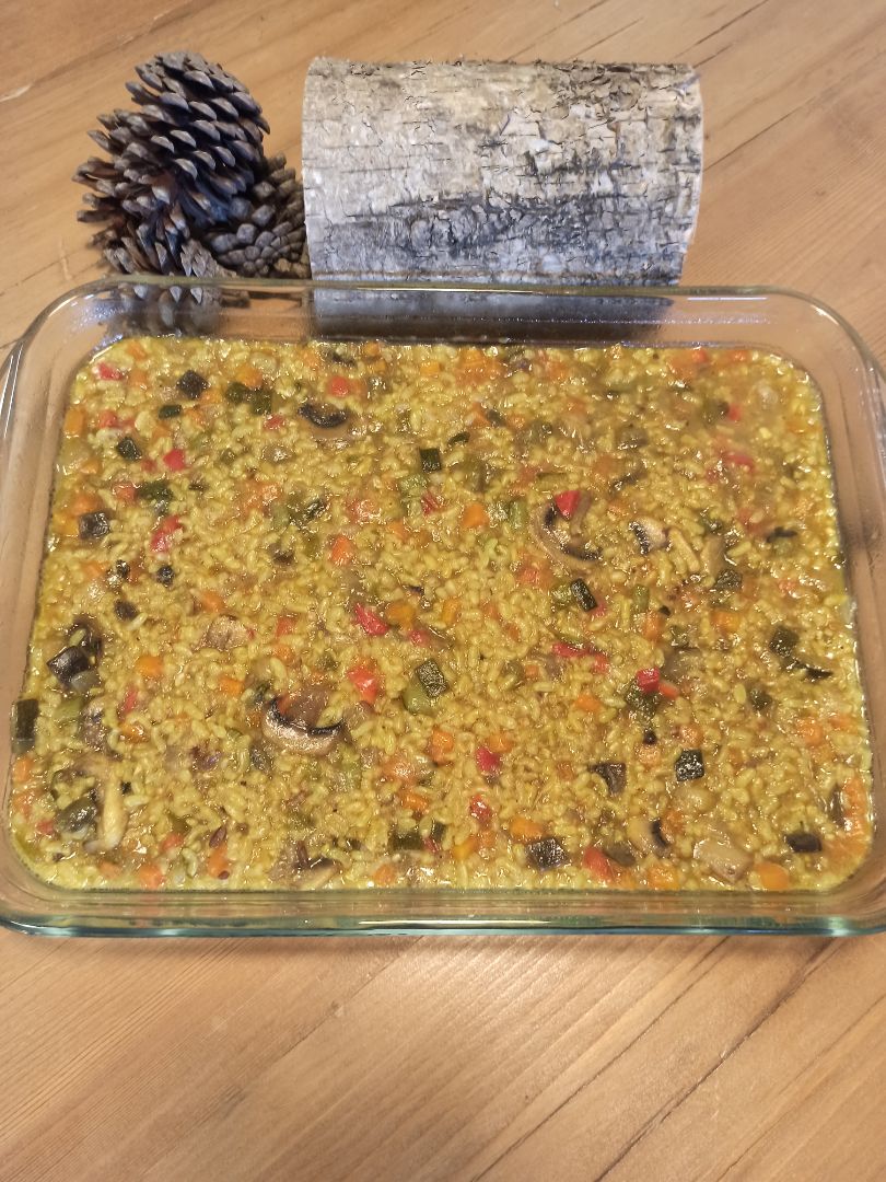 Arroz integral de verduras y champiñones