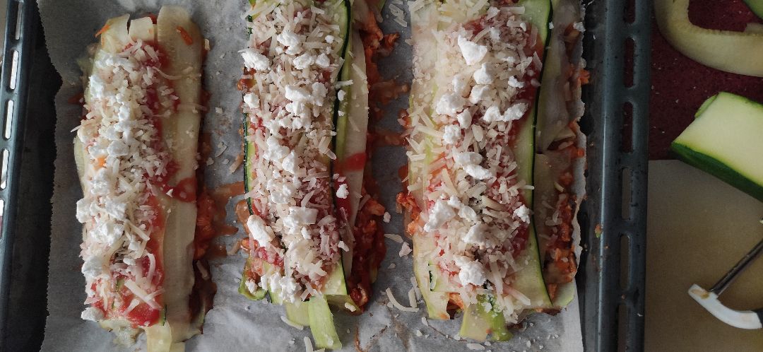 Lasaña de calabacín, con pollo, champis y verduras. Paso 6