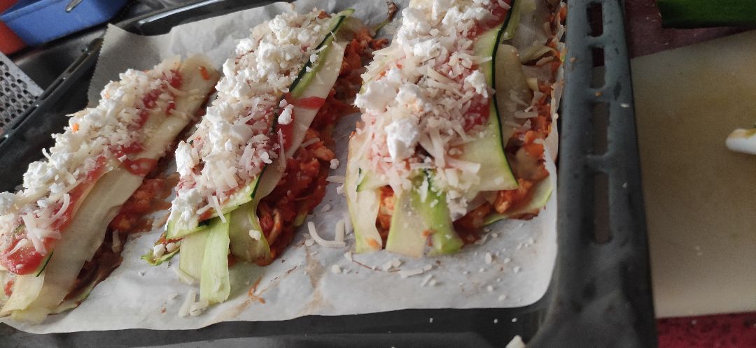Lasaña de calabacín, con pollo, champis y verduras. Paso 7