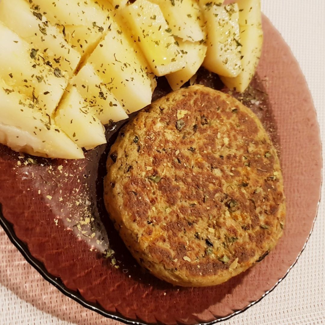 Hamburguesa de garbanzos y tofu Hamburguesa de garbanzos y tofu
