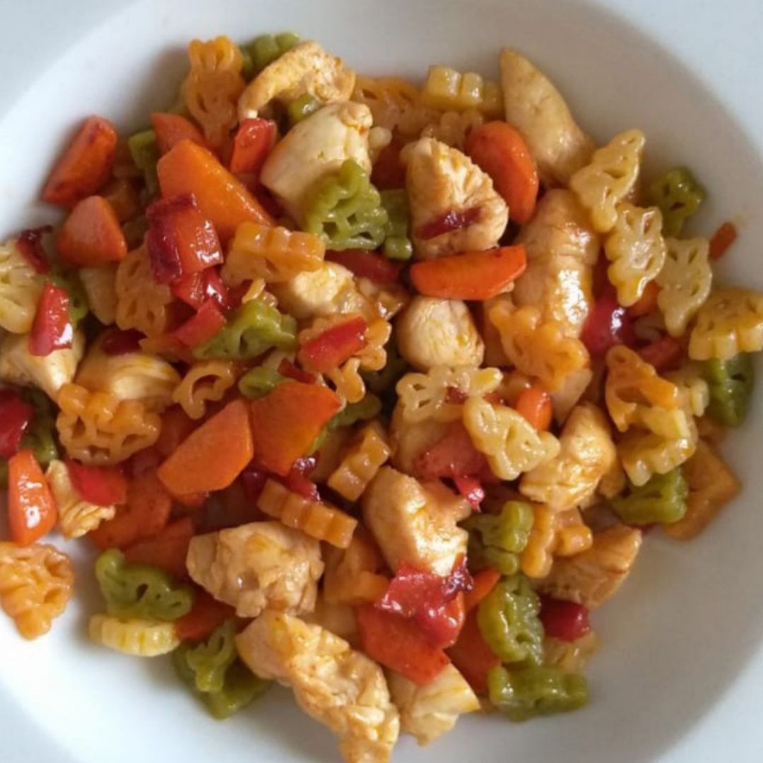 Pollo salteado con dinosaurios 🦕 Pollo salteado con dinosaurios 🦕