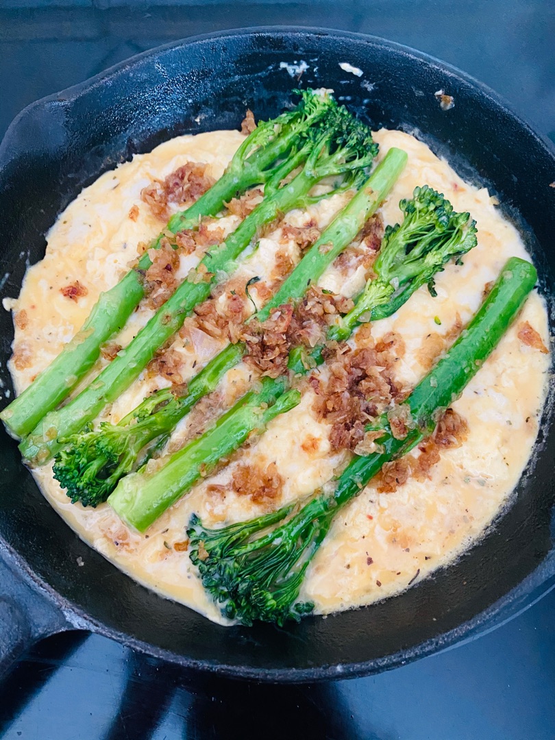 Frittata con salmón, bimi y queso Paso 2 Frittata con salmón, bimi y queso Paso 2