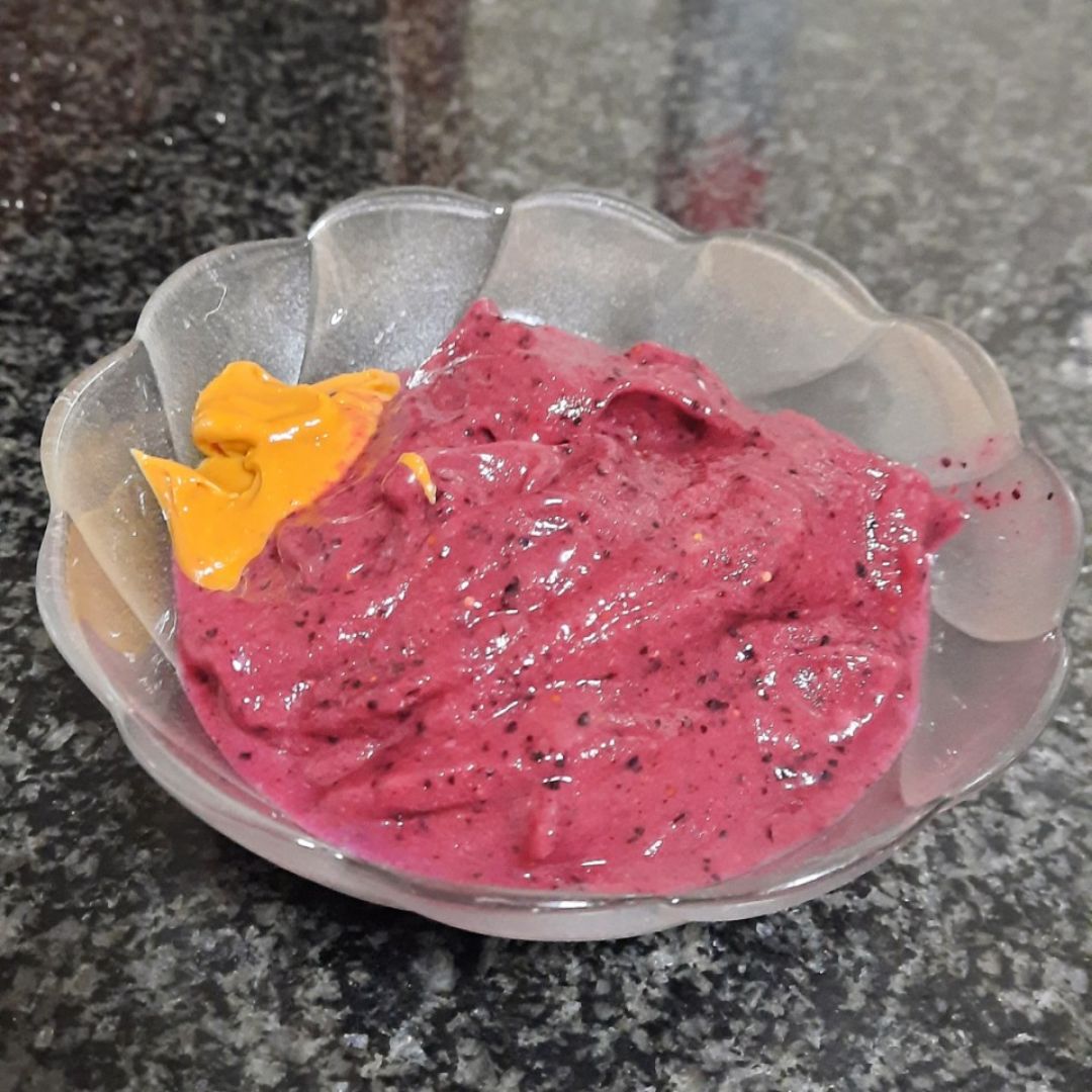 HELADO DE ARANDANOS Y FRESAS HELADO DE ARANDANOS Y FRESAS