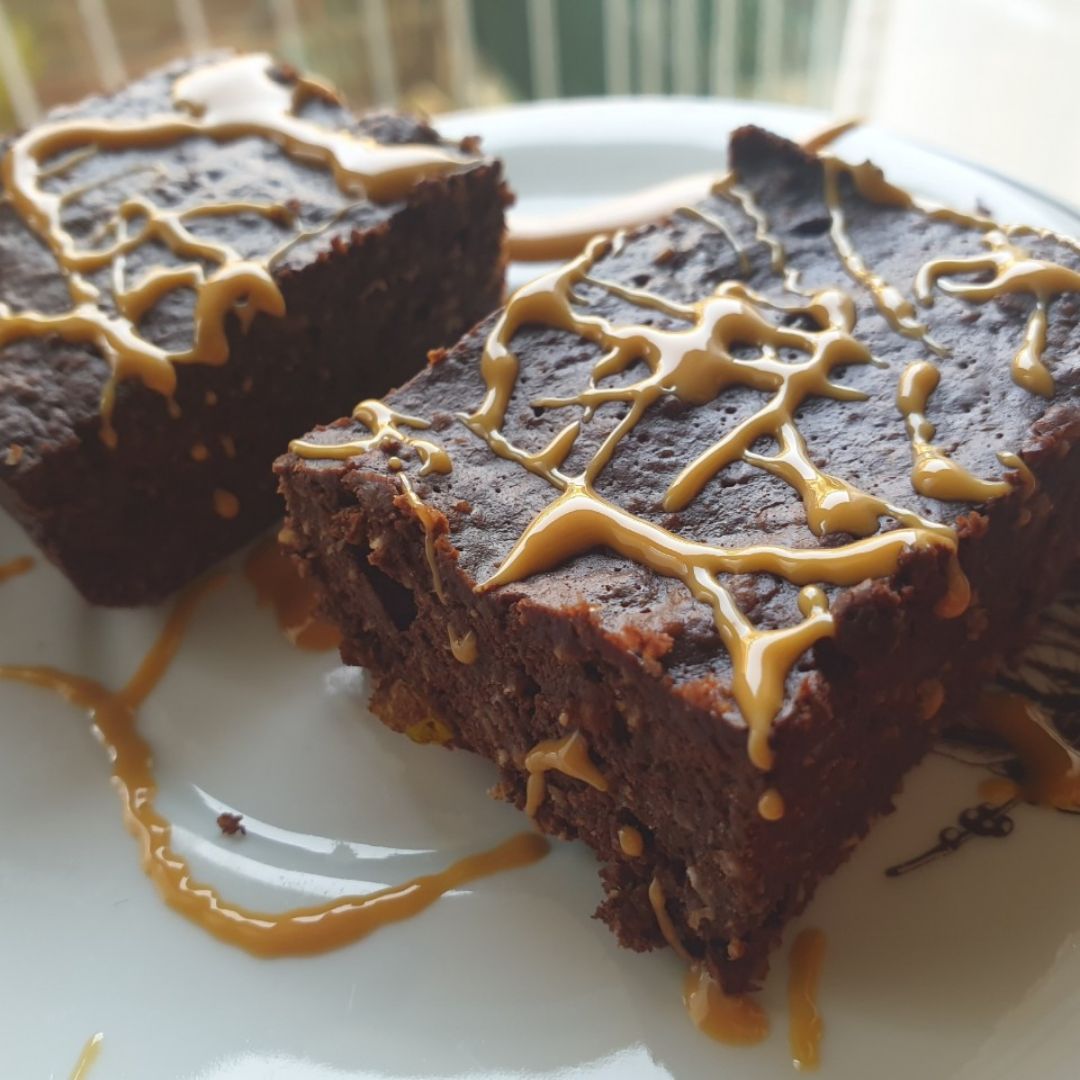 BROWNIE EN 3 MINUTOS BROWNIE EN 3 MINUTOS