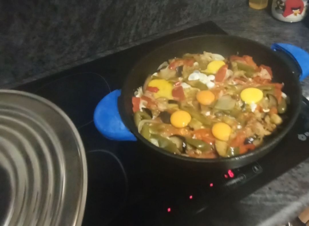 Pisto de verduras y huevos poché Paso 1