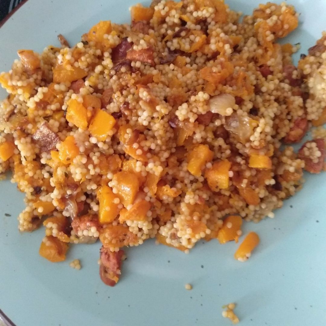 Cuscús con calabaza, cebolla y chorizo Cuscús con calabaza, cebolla y chorizo