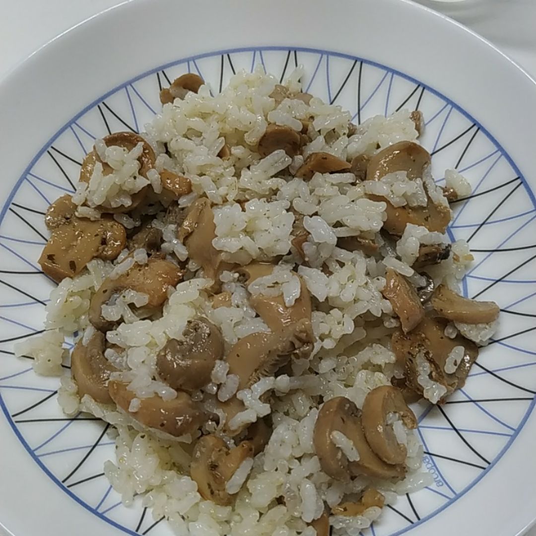 Arroz con champiñones Arroz con champiñones