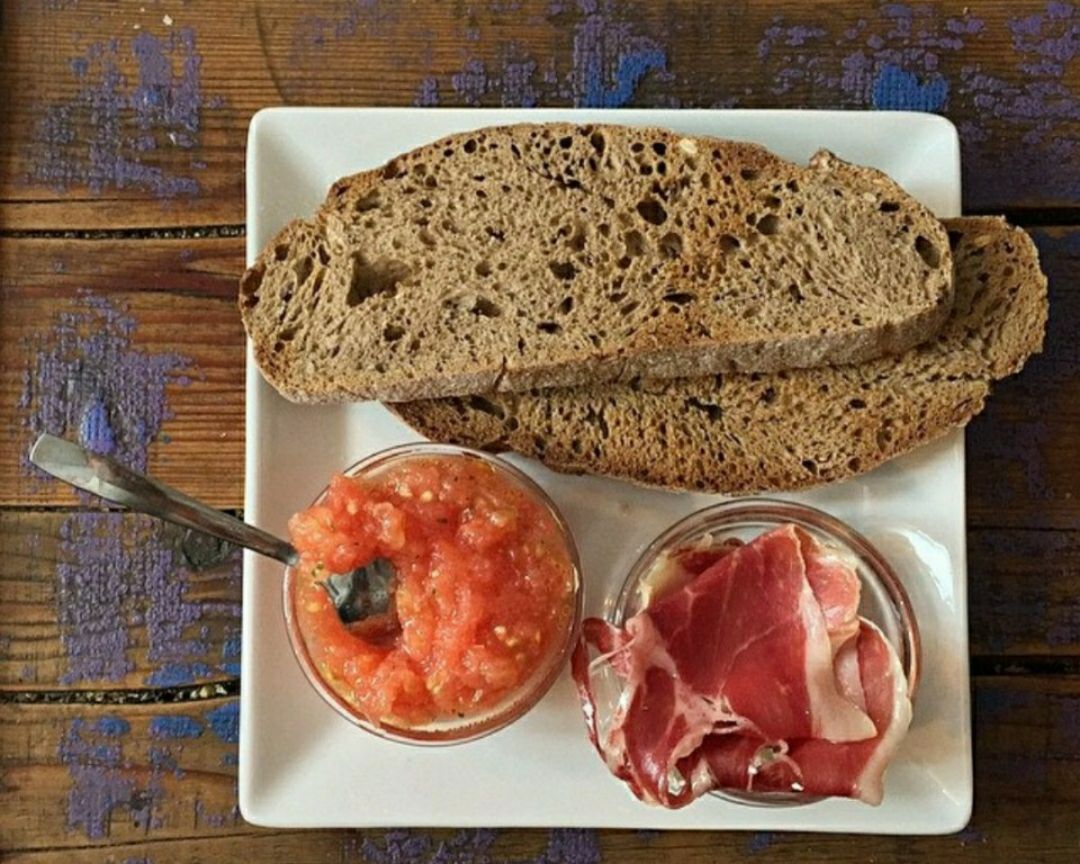 Tostadas de jamón Tostadas de jamón