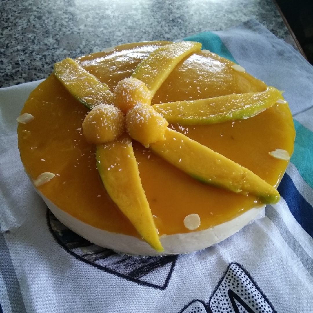 Tarta fría de yogur griego y mango Tarta fría de yogur griego y mango