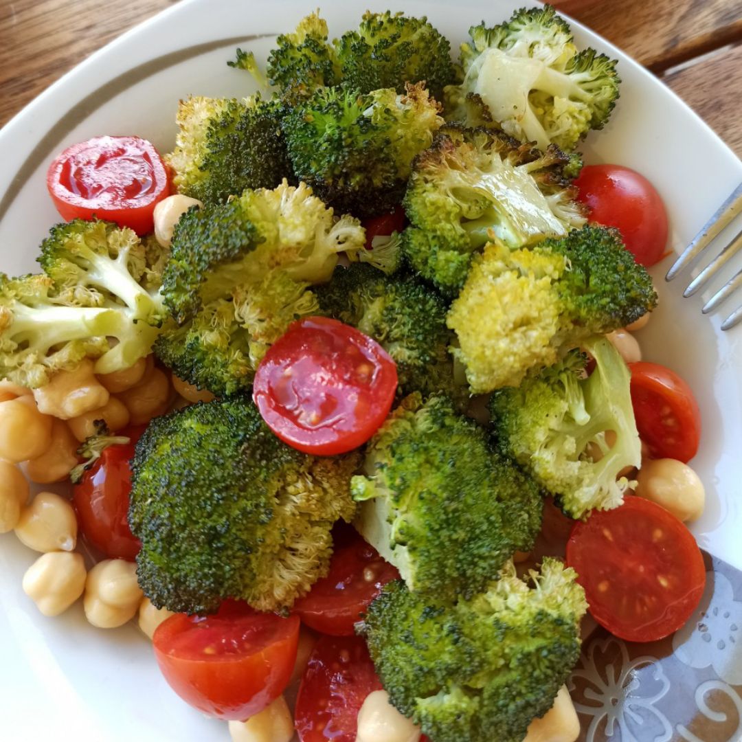 Garbanzos con brocoli al horno