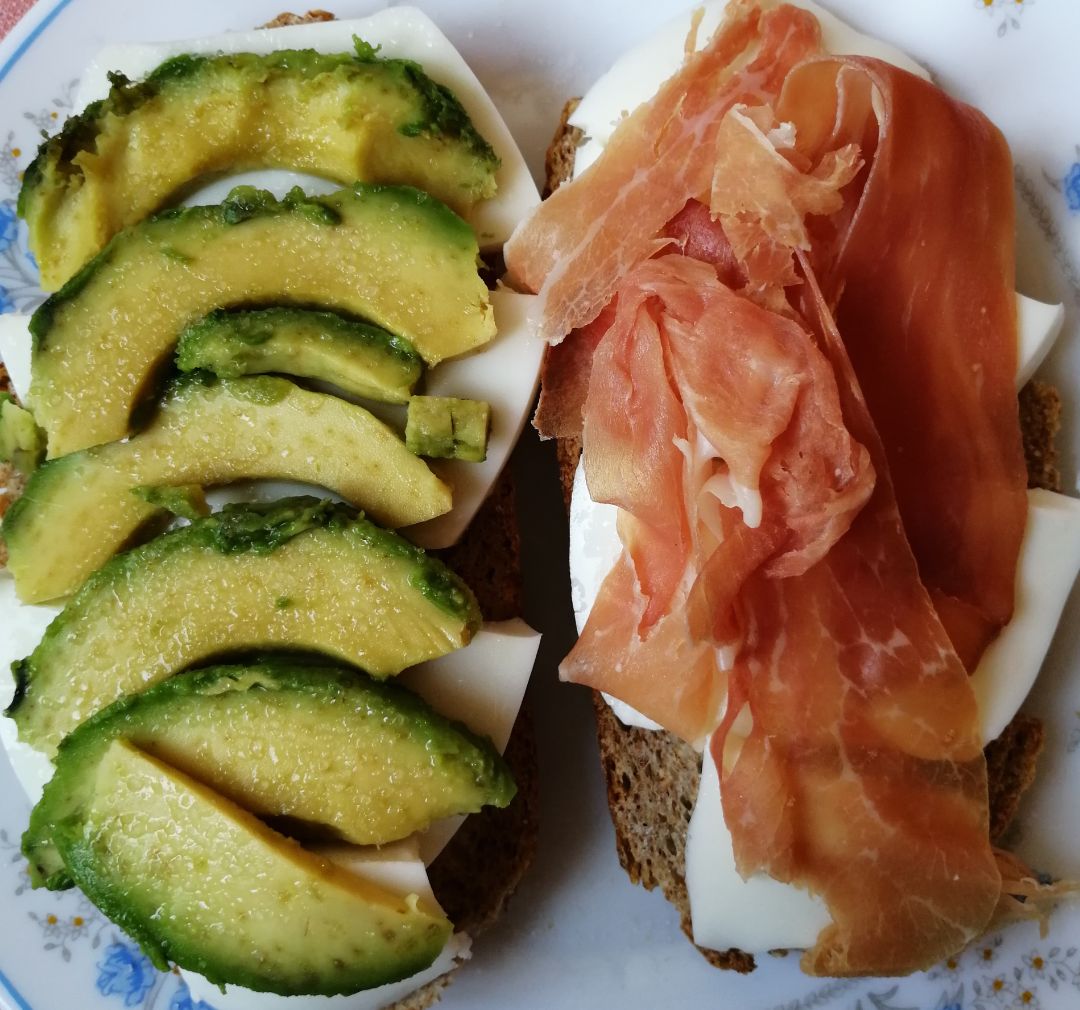 Tostadas saladas Tostadas saladas