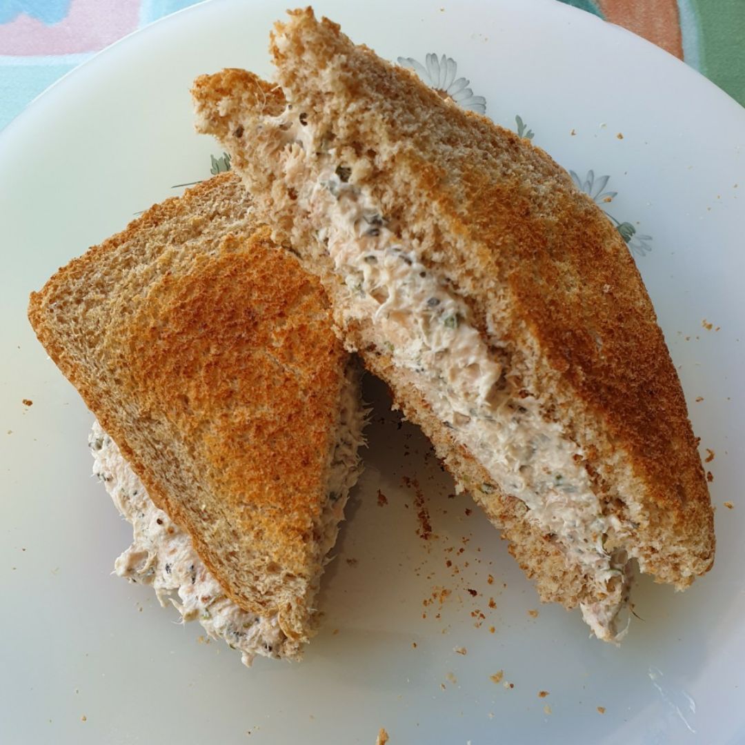 Sandwich de atún