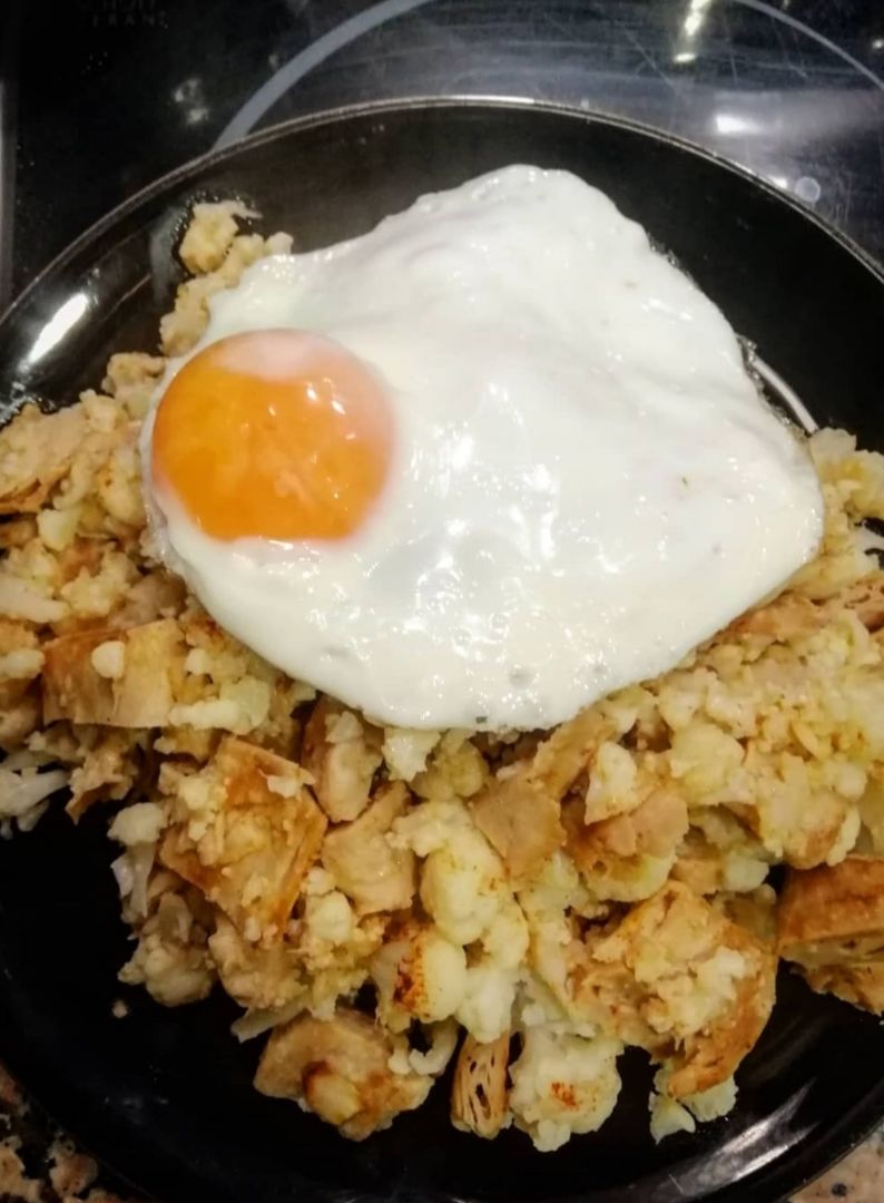 Coliflor con Heura y huevo Coliflor con Heura y huevo