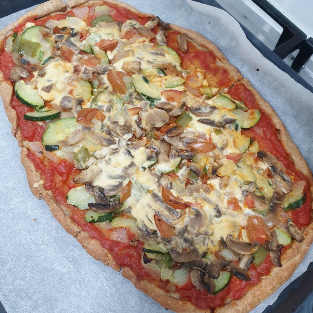 Pizza vegetal de harina de espelta integral  🍕🌱🌱 Paso 10