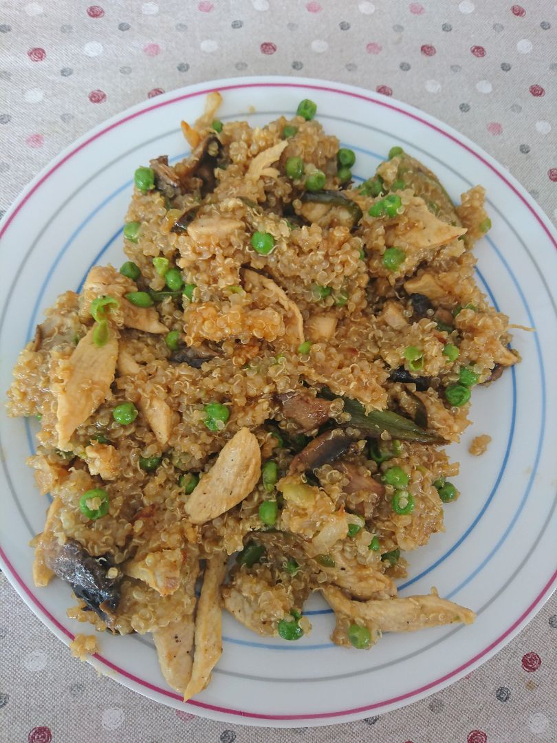 Salteado de quinoa y pollo 