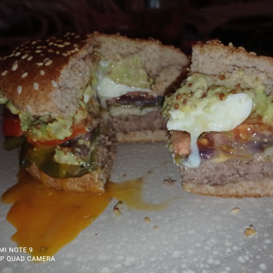 Burger explosivA Burger explosivA