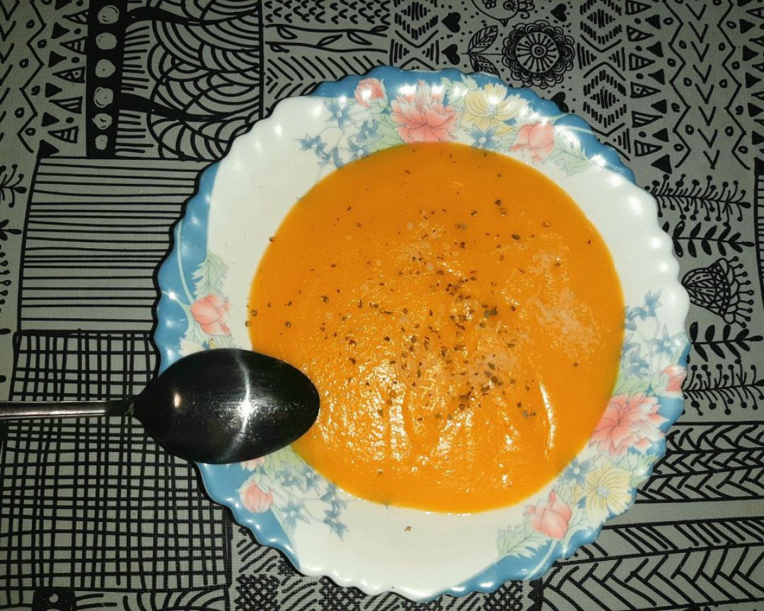 Crema de verduras con un sabor diferente💫🥒 Crema de verduras con un sabor diferente💫🥒