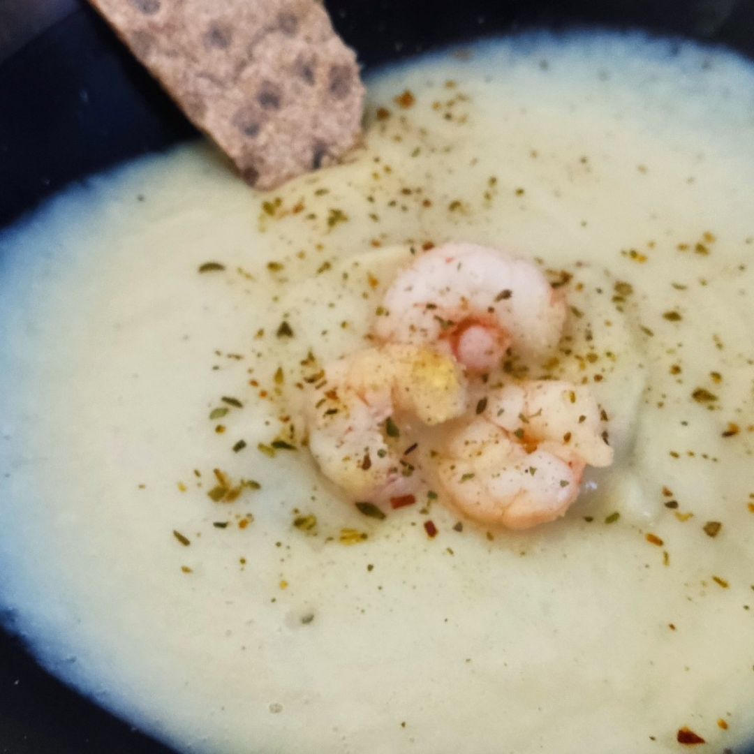 Crema de coliflor con gambas