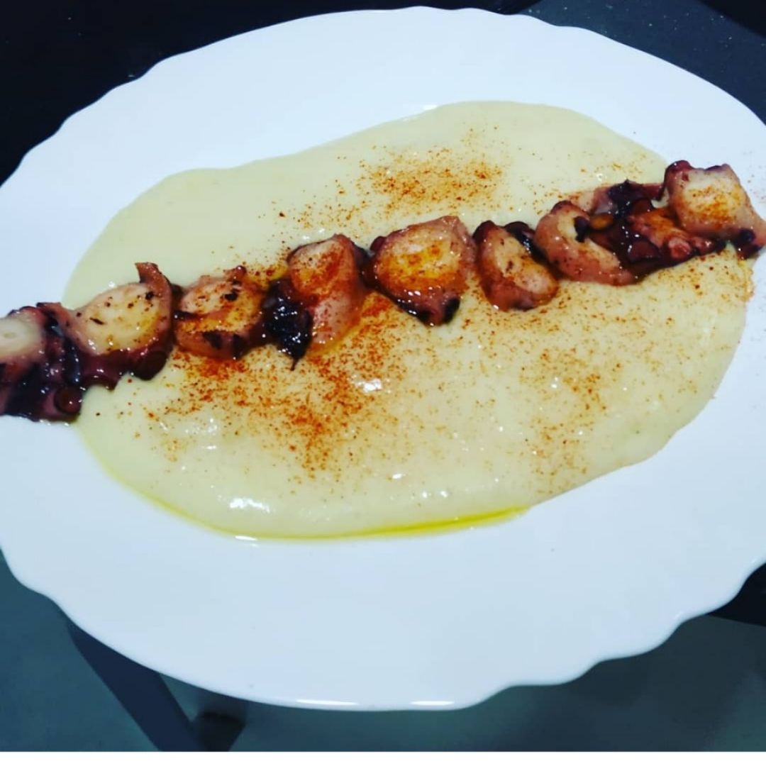 Pulpo con puré de patatas homemade Pulpo con puré de patatas homemade