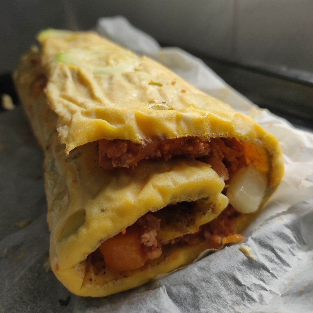 Rollitos de huevo y calabacín con boloñesa Paso 3 Rollitos de huevo y calabacín con boloñesa Paso 3