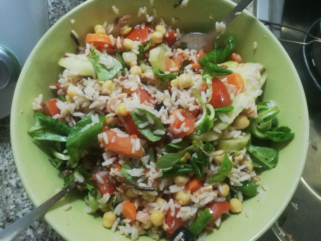 Ensalada de arroz y garbanzos Ensalada de arroz y garbanzos