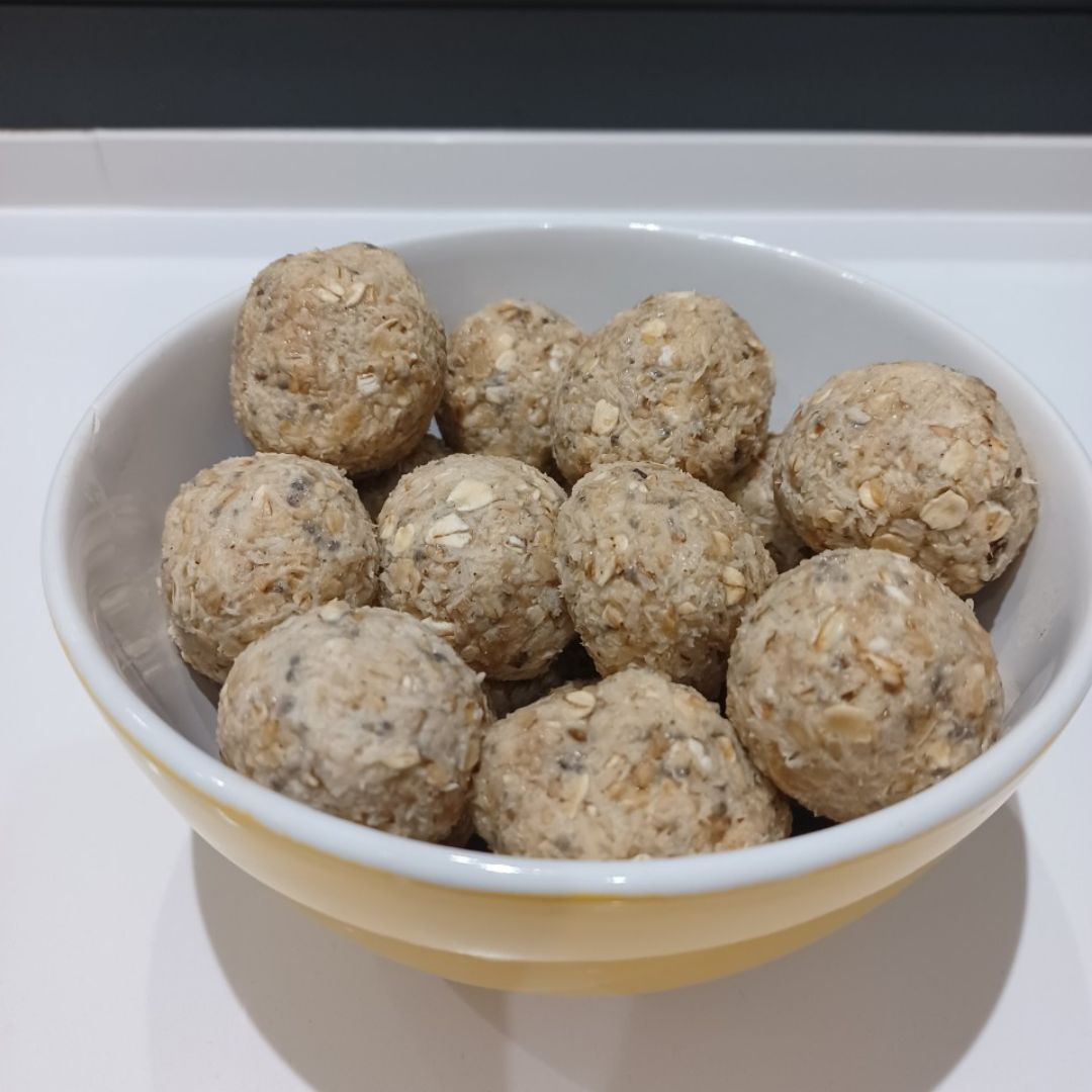 Bolitas de manzana, avena y coco. Paso 5 Bolitas de manzana, avena y coco. Paso 5