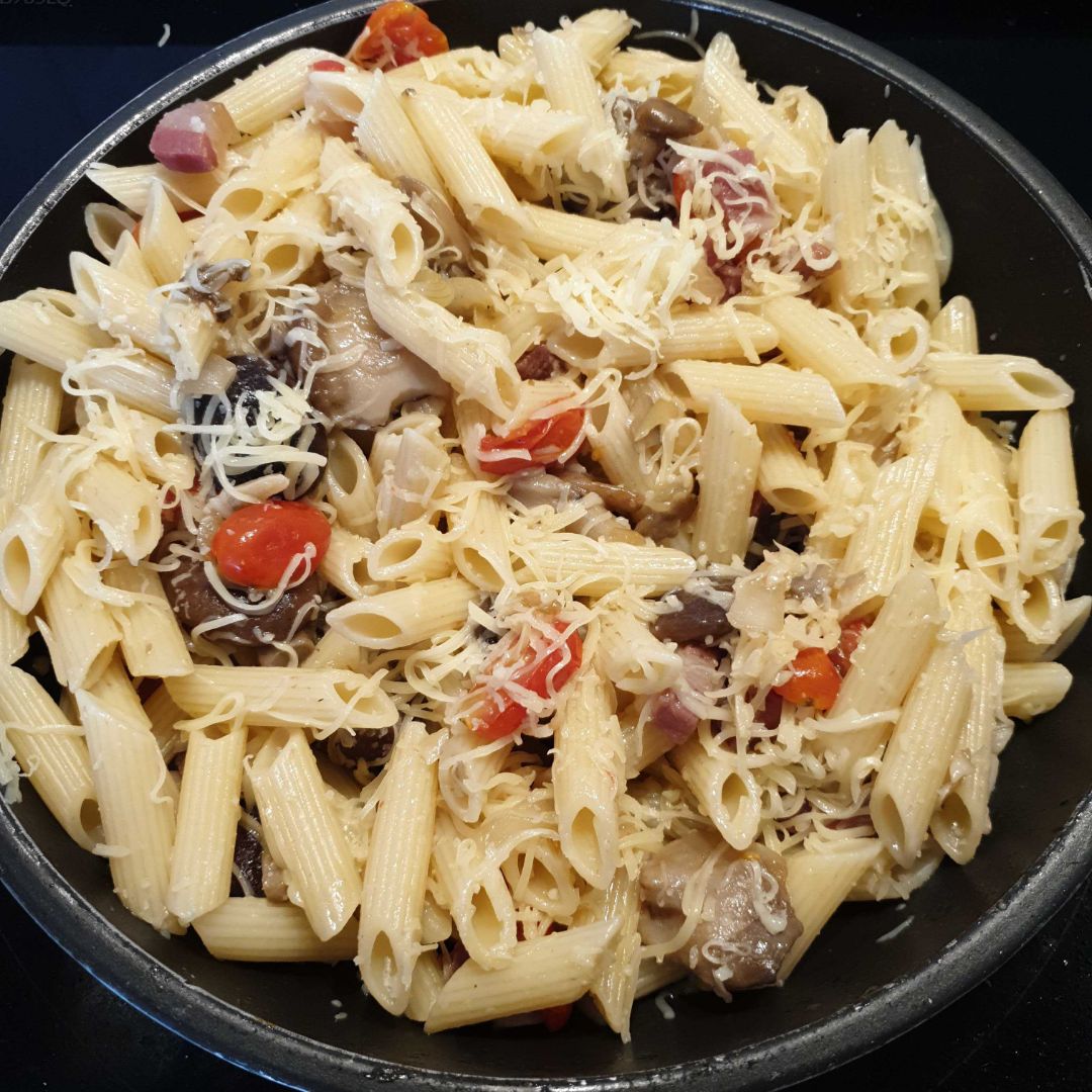 Macarrones con verdura y jamón serrano Macarrones con verdura y jamón serrano
