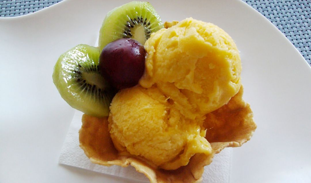 Helado de mango y plátano alto en proteínas y con sólo 3 ingredientes