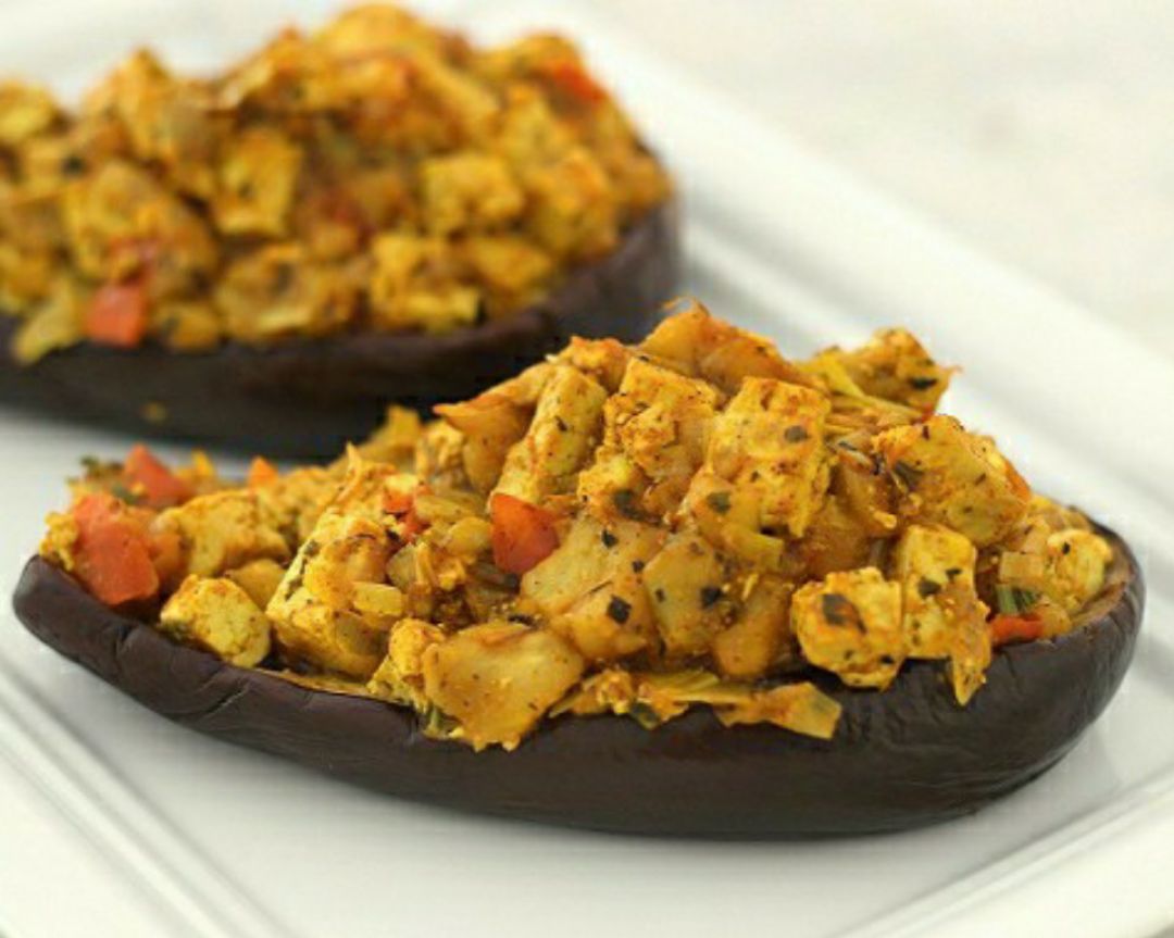 Berenjena rellena de tofu etc con curry Berenjena rellena de tofu etc con curry