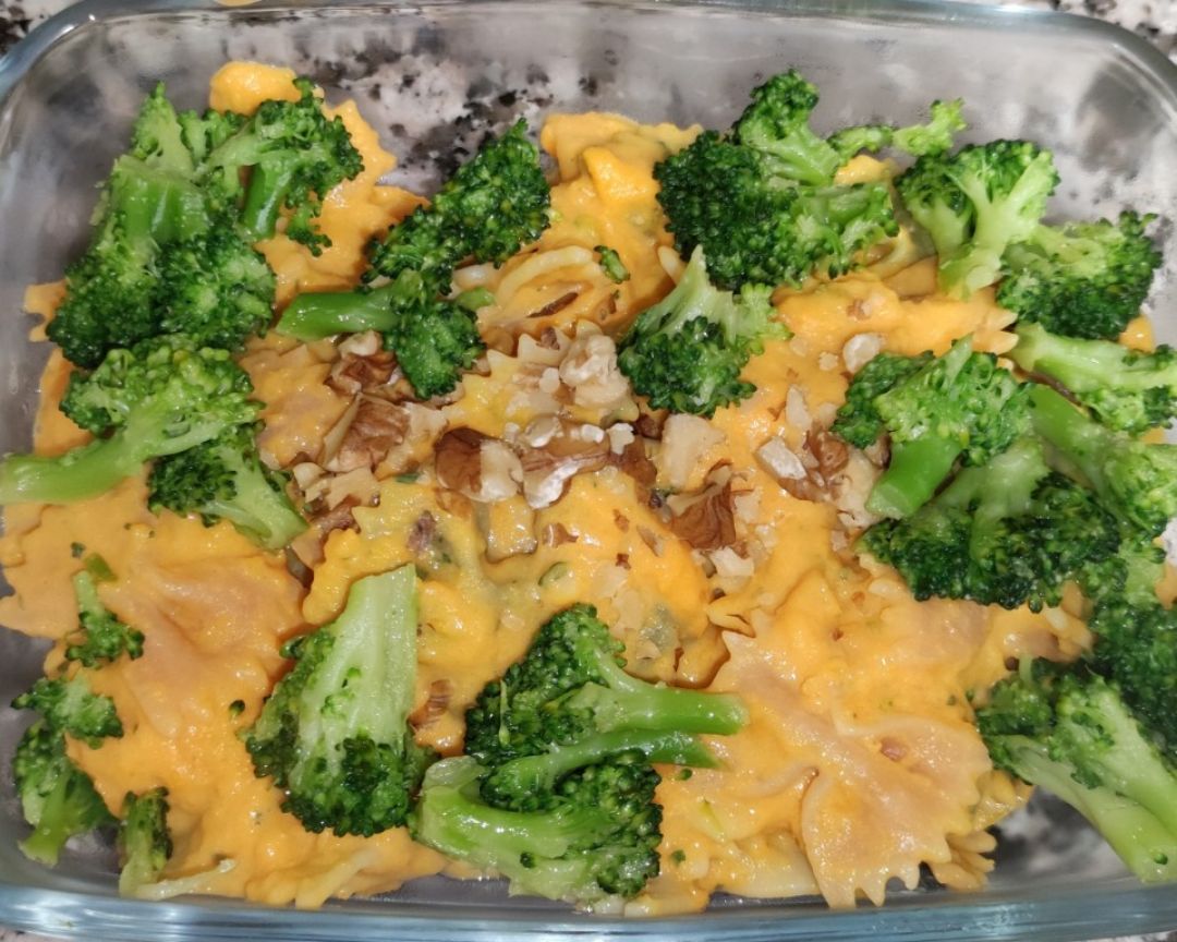 Pasta con crema de calabaza, br贸coli y nueces 馃構 Pasta con crema de calabaza, br贸coli y nueces 馃構
