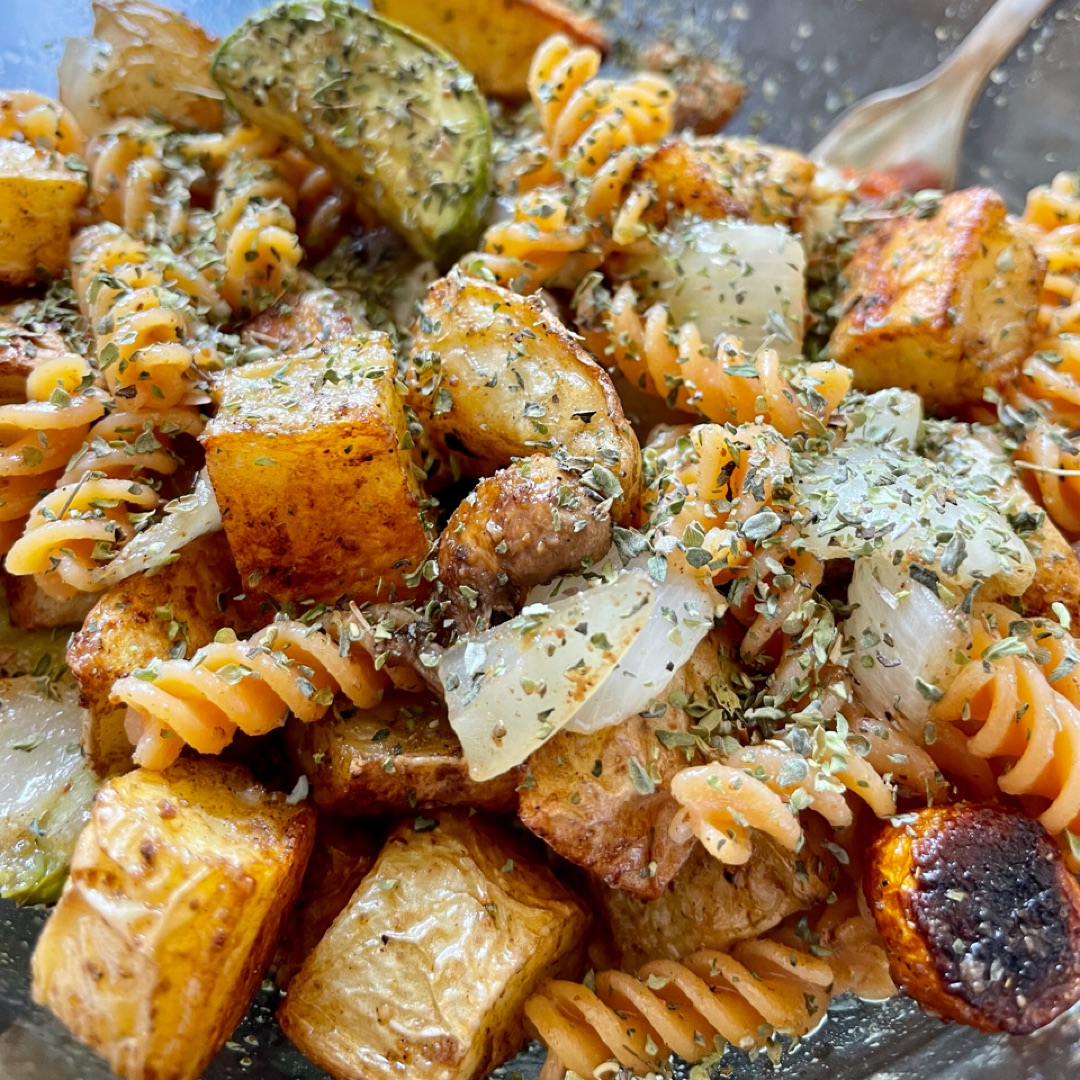 Ensalada de pasta con verduras al horno