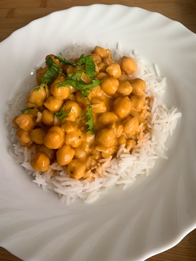 Curry de garbanzos y arroz basmati