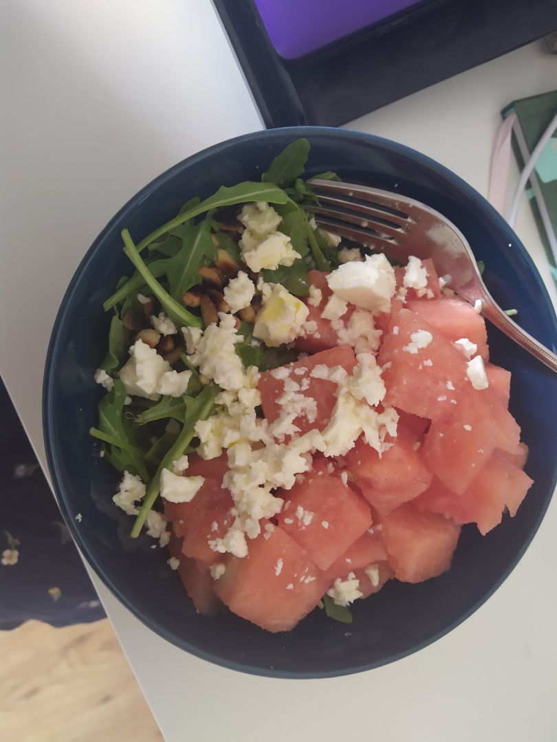 Ensalada de rucula y sandía Ensalada de rucula y sandía