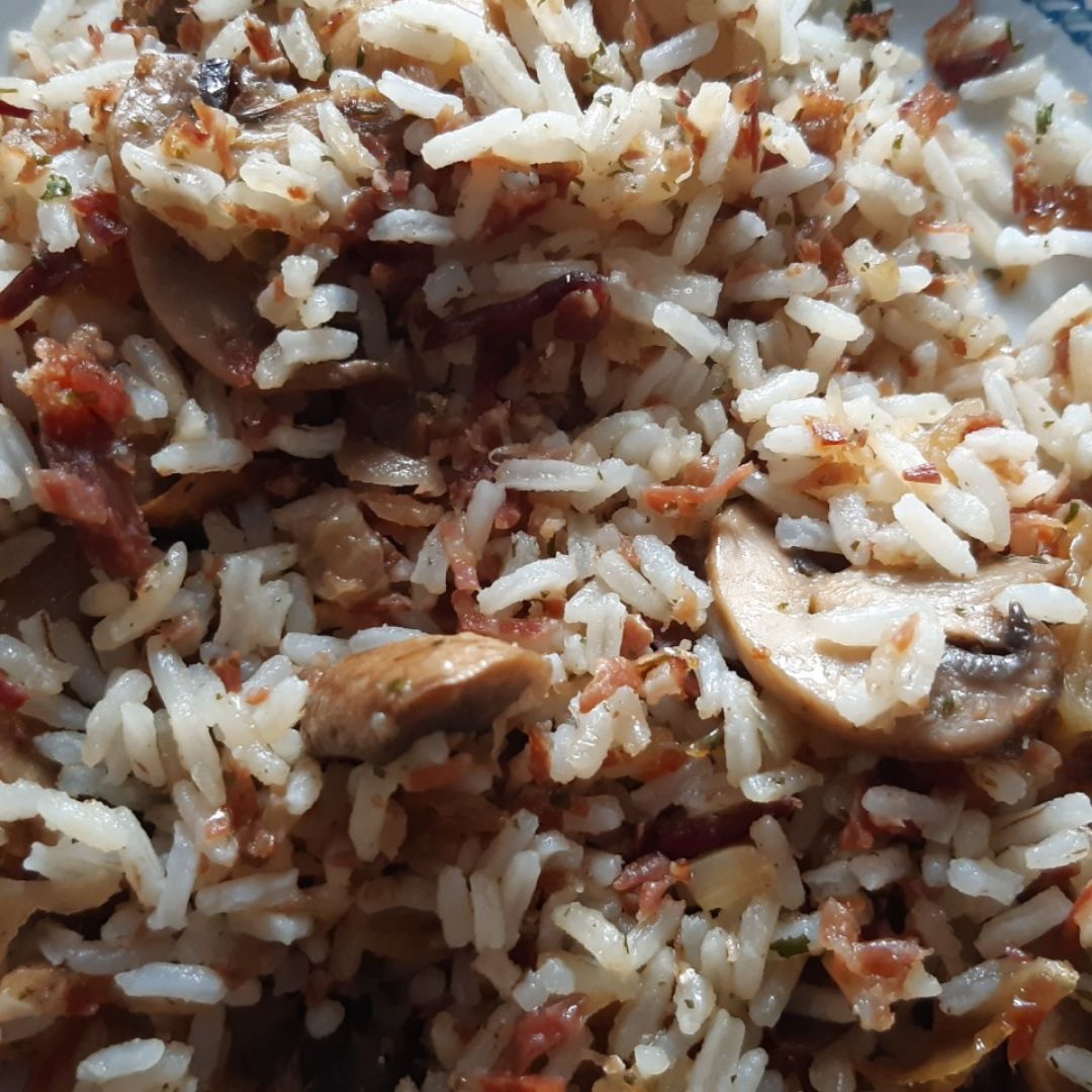 Arroz con champiñones y jamón Arroz con champiñones y jamón