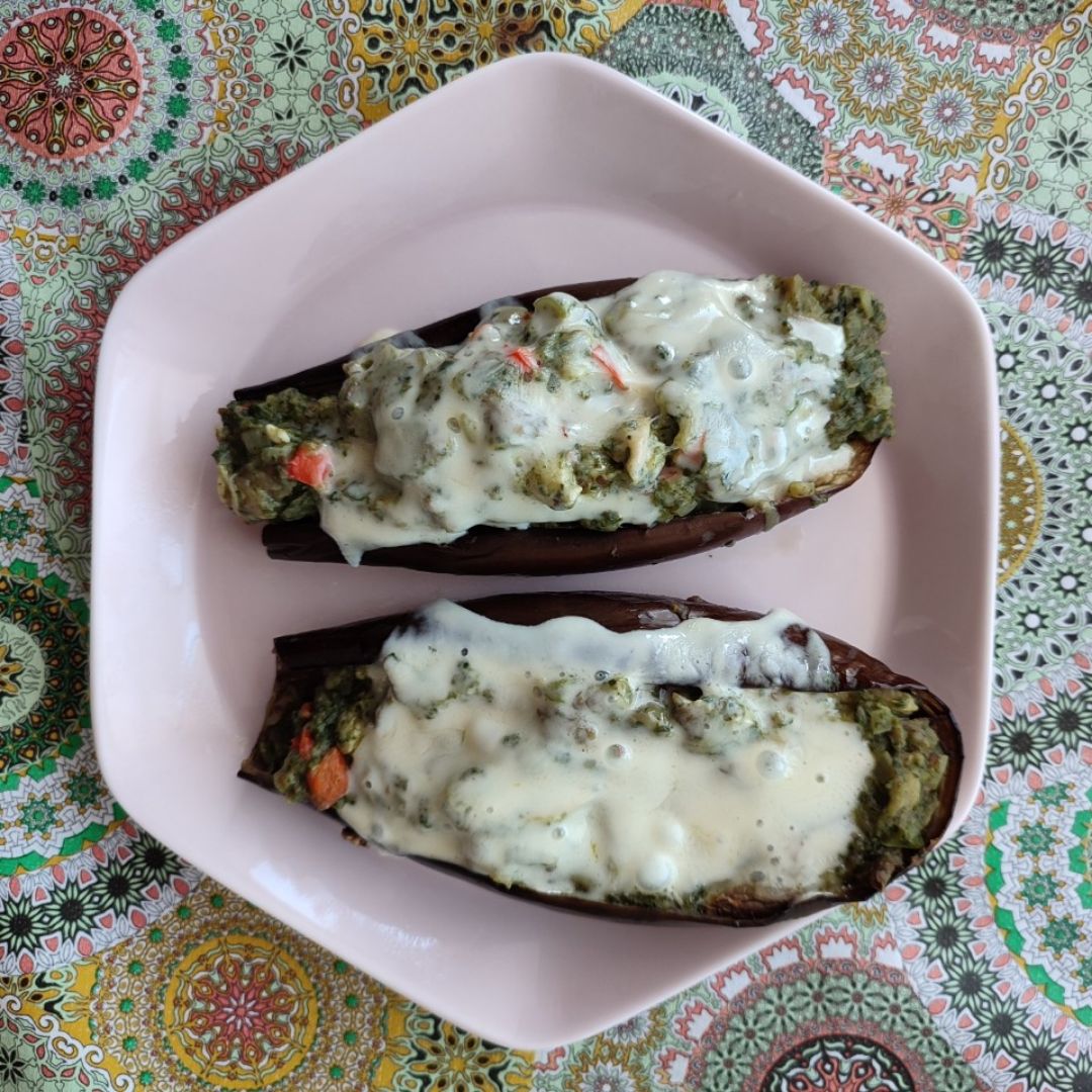 Berenjenas rellenas de pollo y verduras Berenjenas rellenas de pollo y verduras