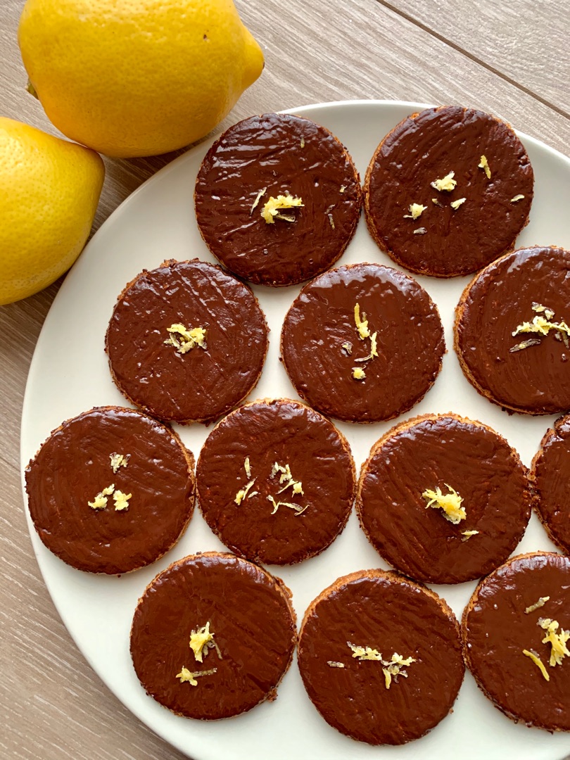 Galletas de limón, coco y chocolate