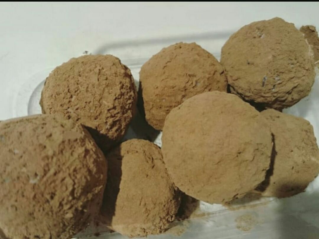 Bombones de coco y harina de algarroba Bombones de coco y harina de algarroba
