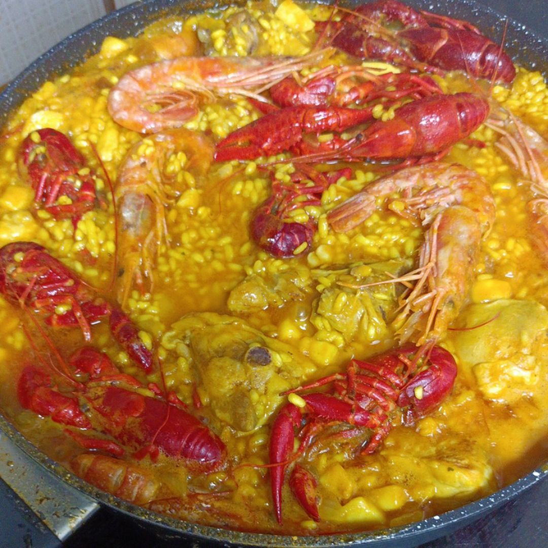 Paella mixta Paella mixta