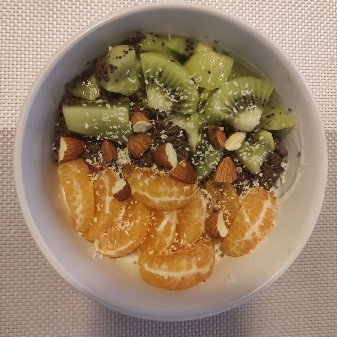 Púding de chia con kiwi y mandarina Púding de chia con kiwi y mandarina