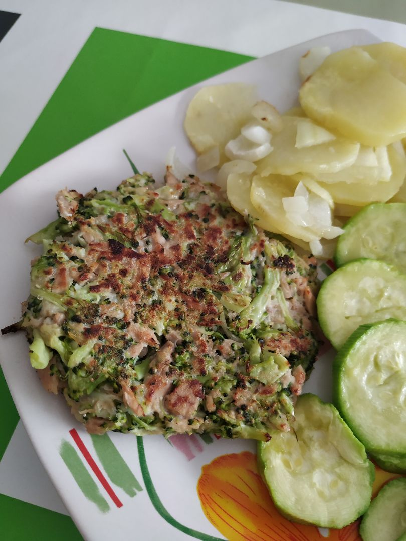 Hamburguesa de brócoli y atún Hamburguesa de brócoli y atún