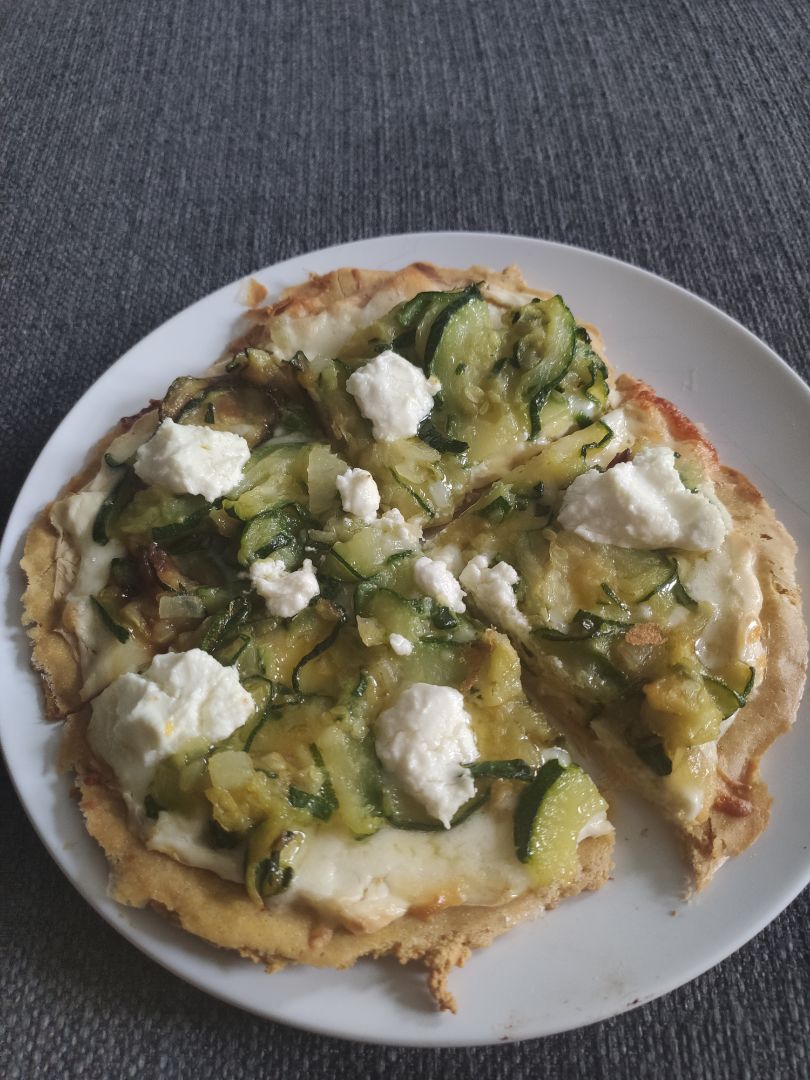 Pizza de calabacin y queso de cabra